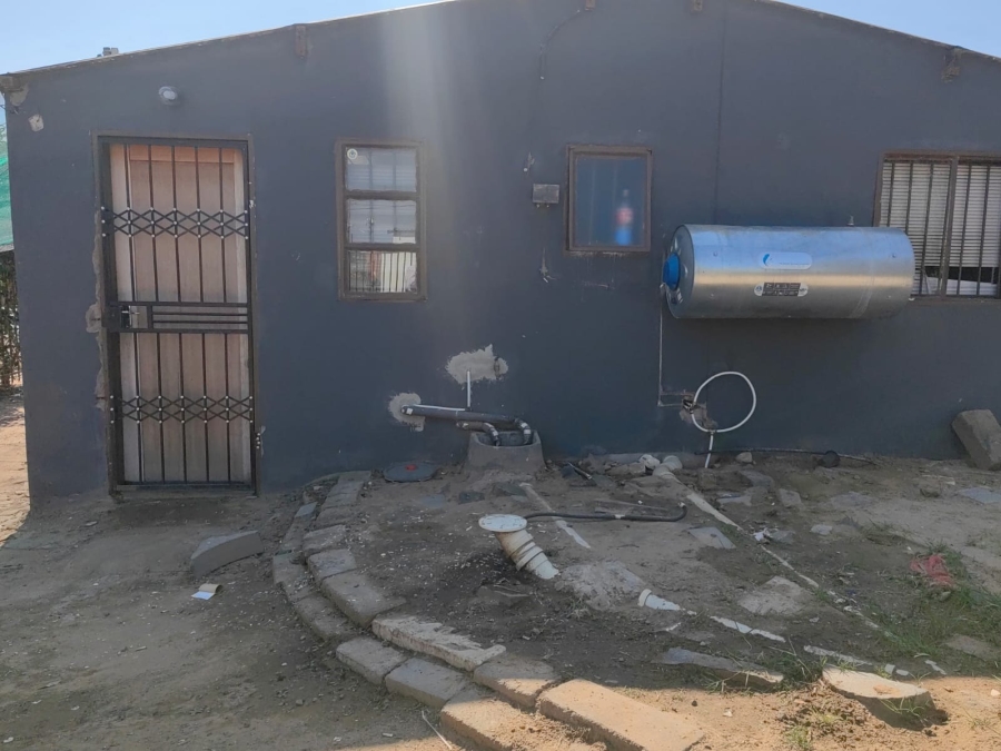 2 Bedroom Property for Sale in Chris Hani Free State
